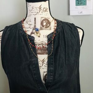 Sleeves black tunic, perfect for summer.